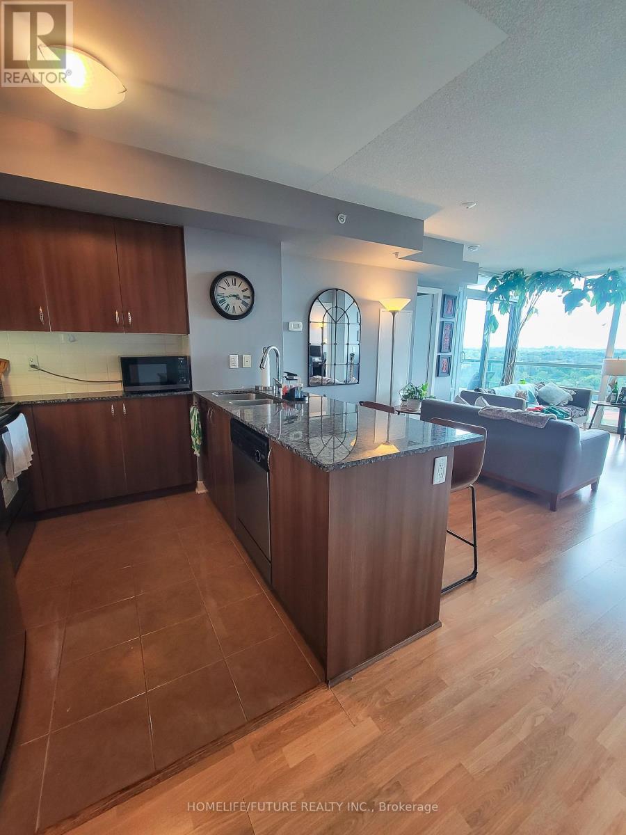 5740 Yonge Street — photo 4