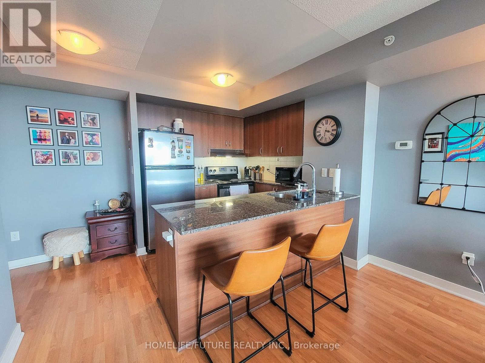 5740 Yonge Street — photo 7