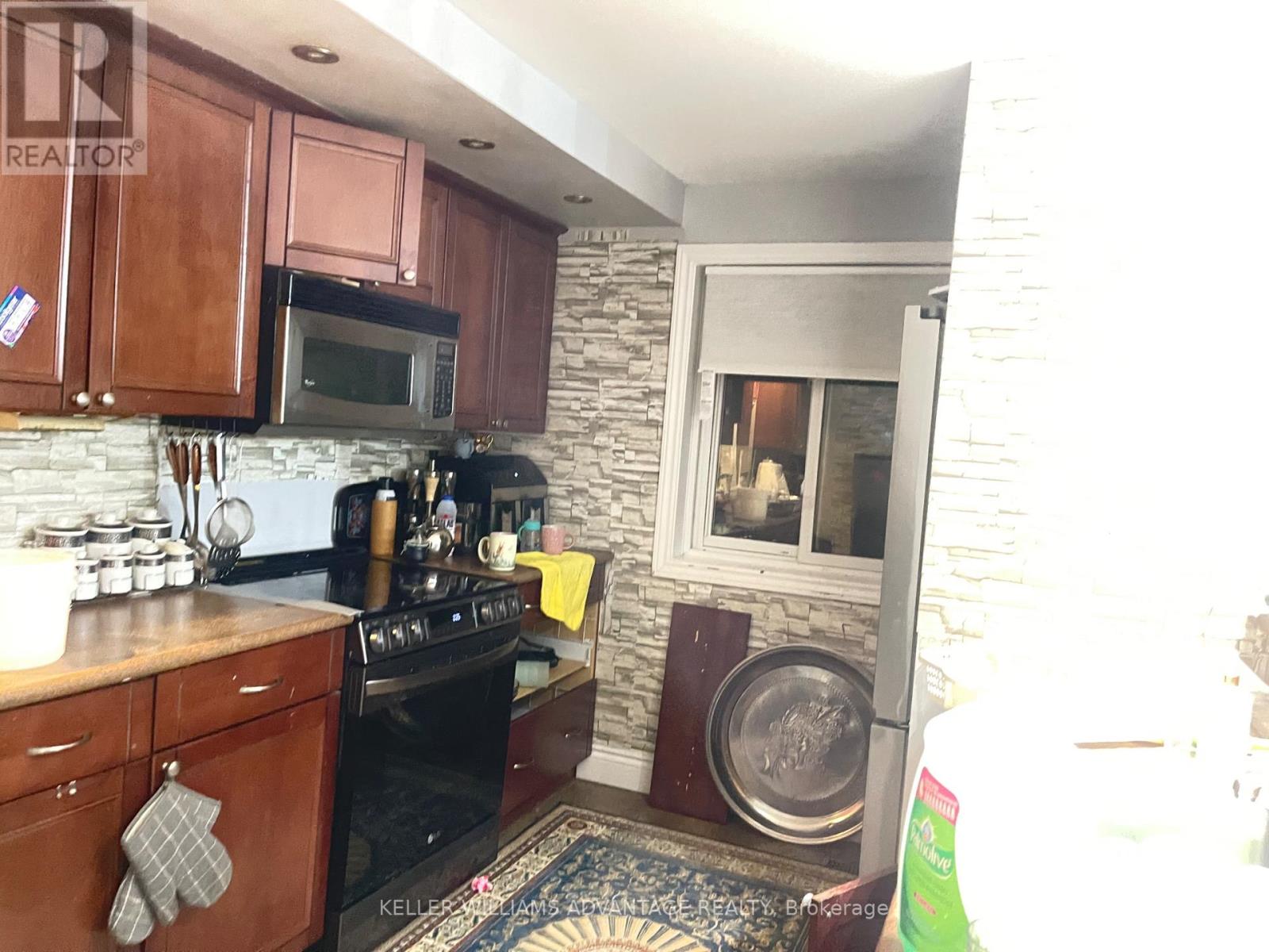 198 TWYN RIVERS DRIVE, Pickering (Rougemount) — photo 7