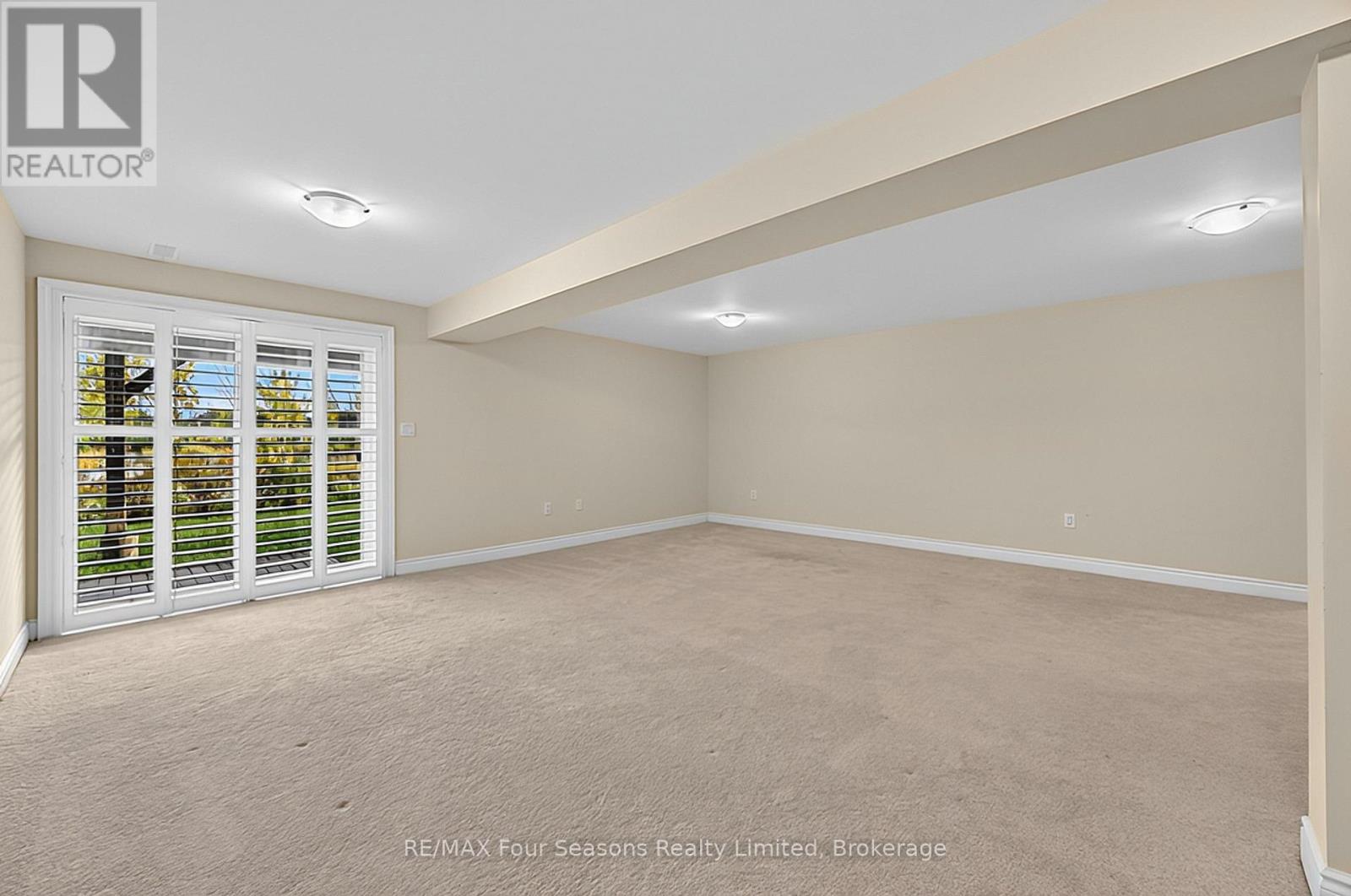 100 Kari Crescent — photo 30