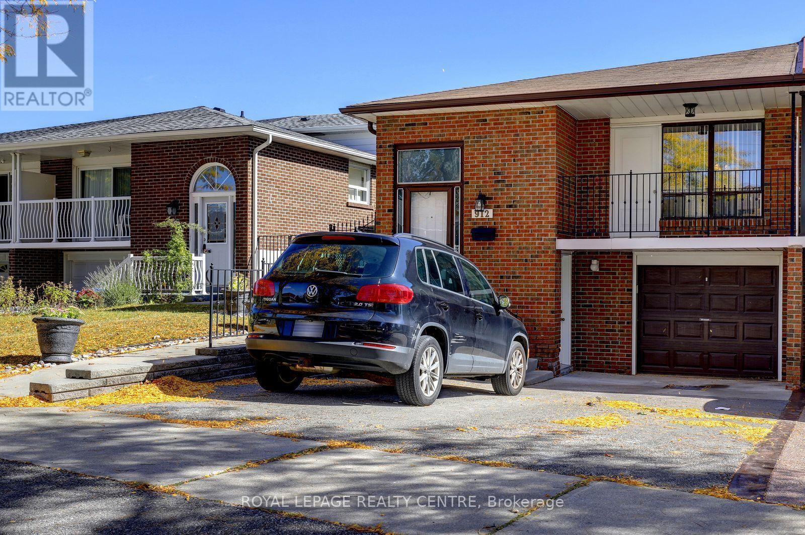 912 Blairholm Avenue, Mississauga, ON photo 4