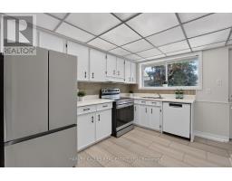 7 Greening Crescent, Toronto, ON M9A1N9 Photo 14