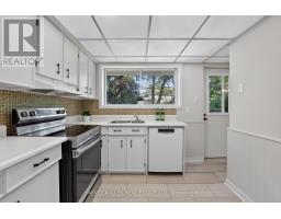 7 Greening Crescent, Toronto, ON M9A1N9 Photo 16