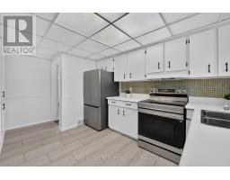 7 Greening Crescent, Toronto, ON M9A1N9 Photo 18