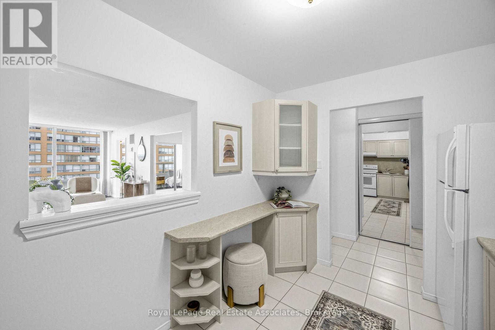 1705- 1270 Maple Crossing Boulevard, Burlington, ON photo 14