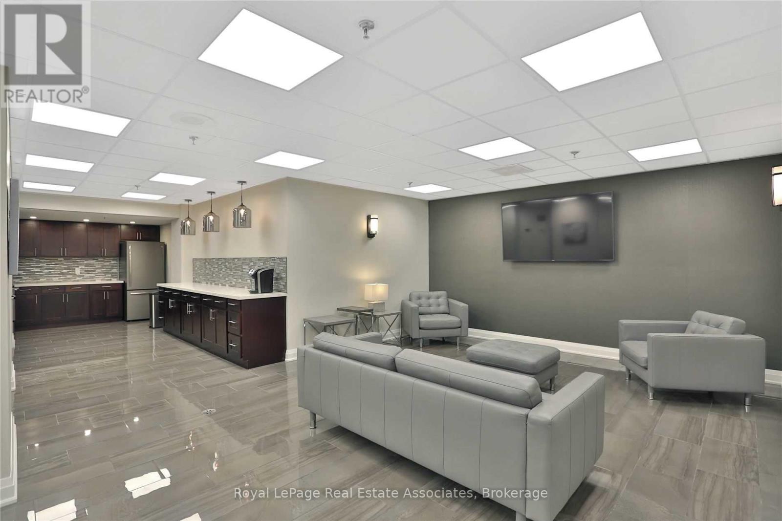 1705- 1270 Maple Crossing Boulevard, Burlington, ON photo 39