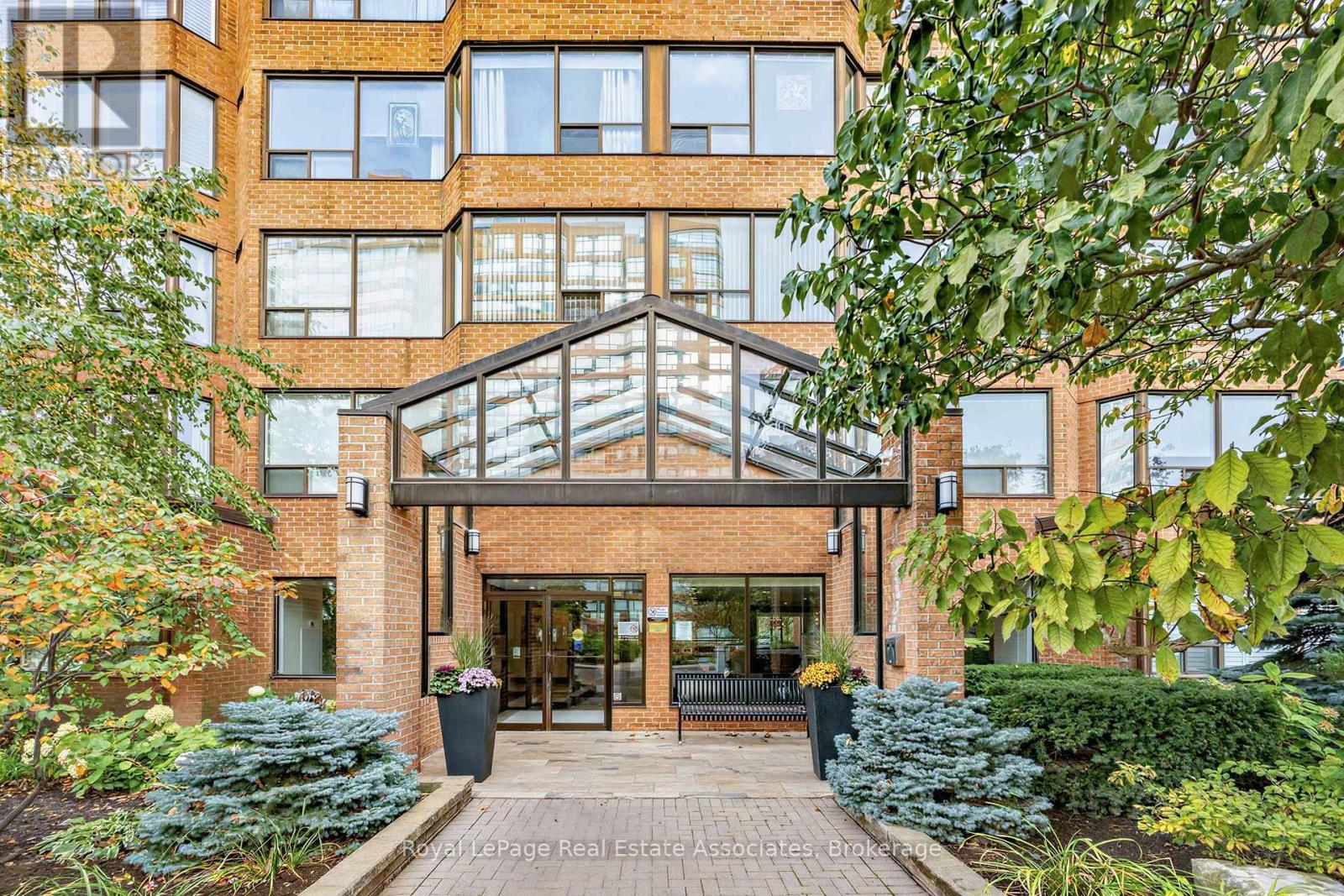 1705- 1270 Maple Crossing Boulevard, Burlington, ON photo 48