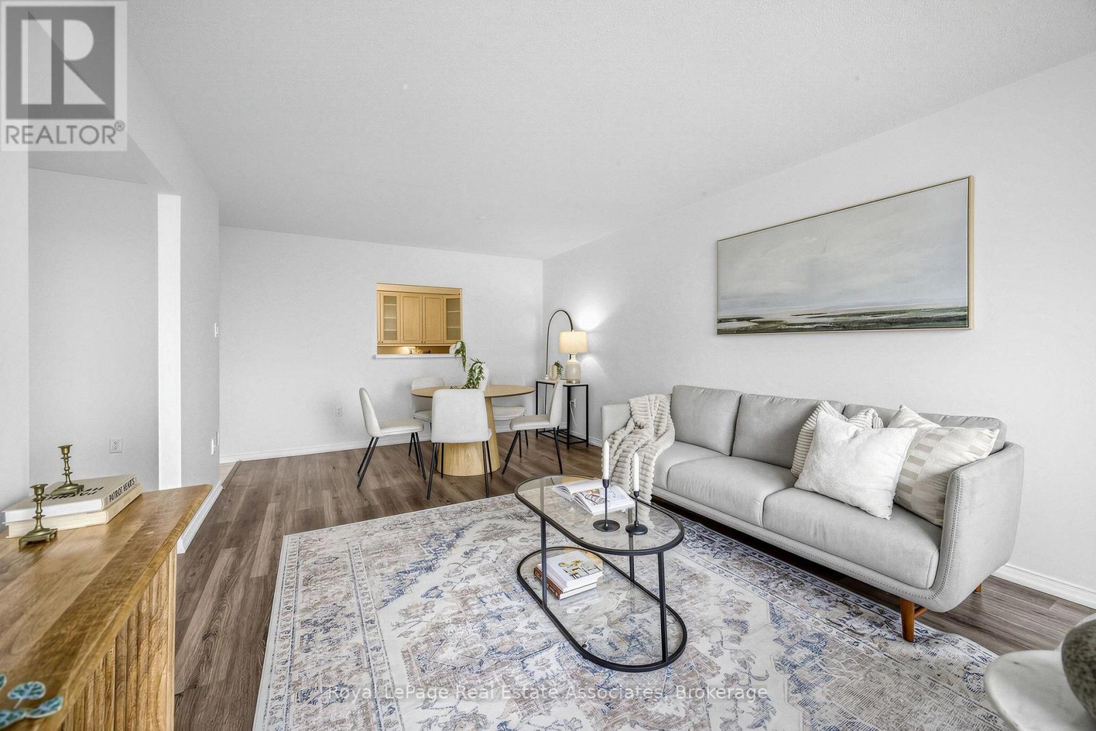 1705- 1270 Maple Crossing Boulevard, Burlington, ON photo 7