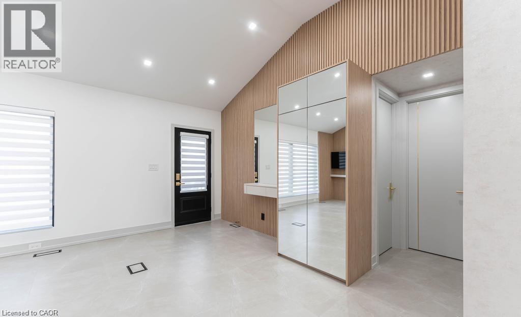 174 ROXBOROUGH Avenue Unit# Upper, Hamilton — photo 3