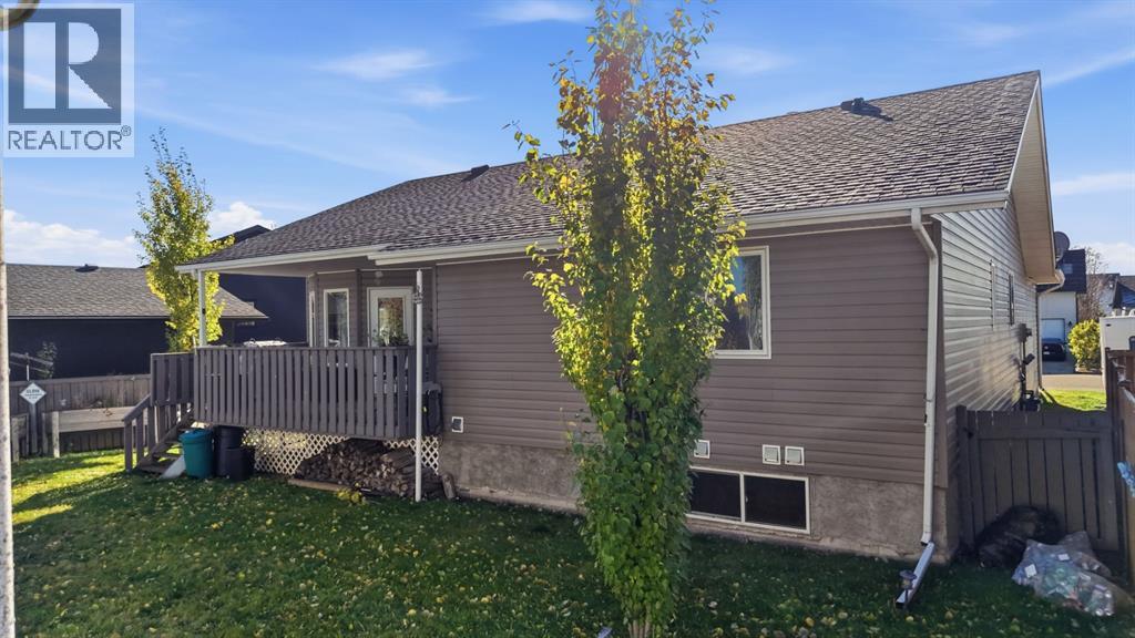 Listing photo – 5216 55 Avenue, Eckville