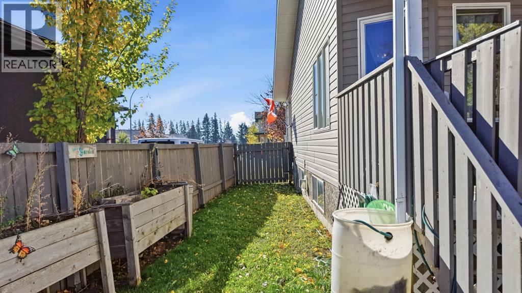 Listing photo – 5216 55 Avenue, Eckville