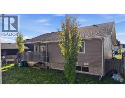 5216 55 Avenue, Eckville, AB T0M0X0 Photo 35