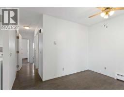 Living room - 1806 34 Street Se, Calgary, AB T2B0W4 Photo 6