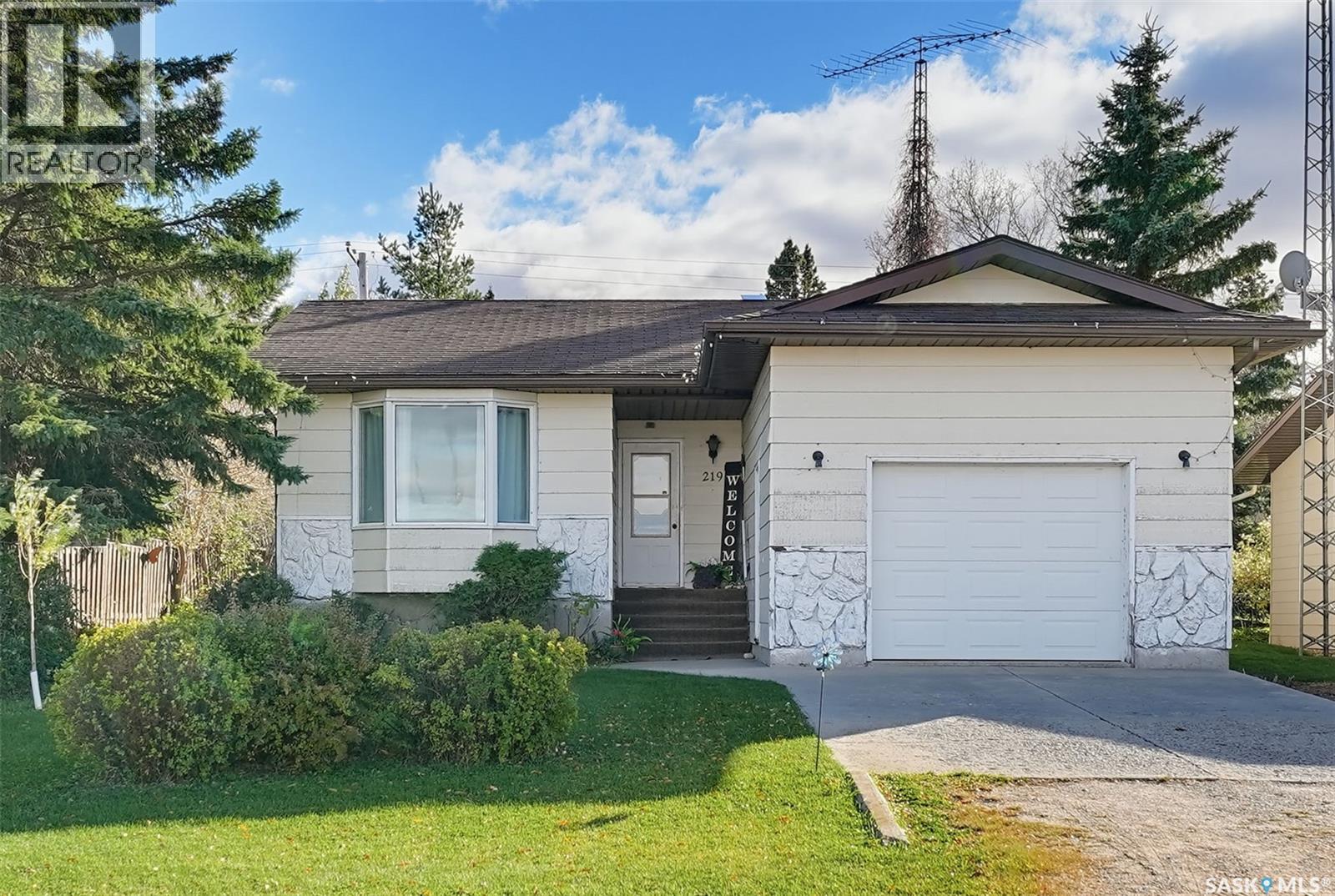 219 Hawkins STREET, Drake
