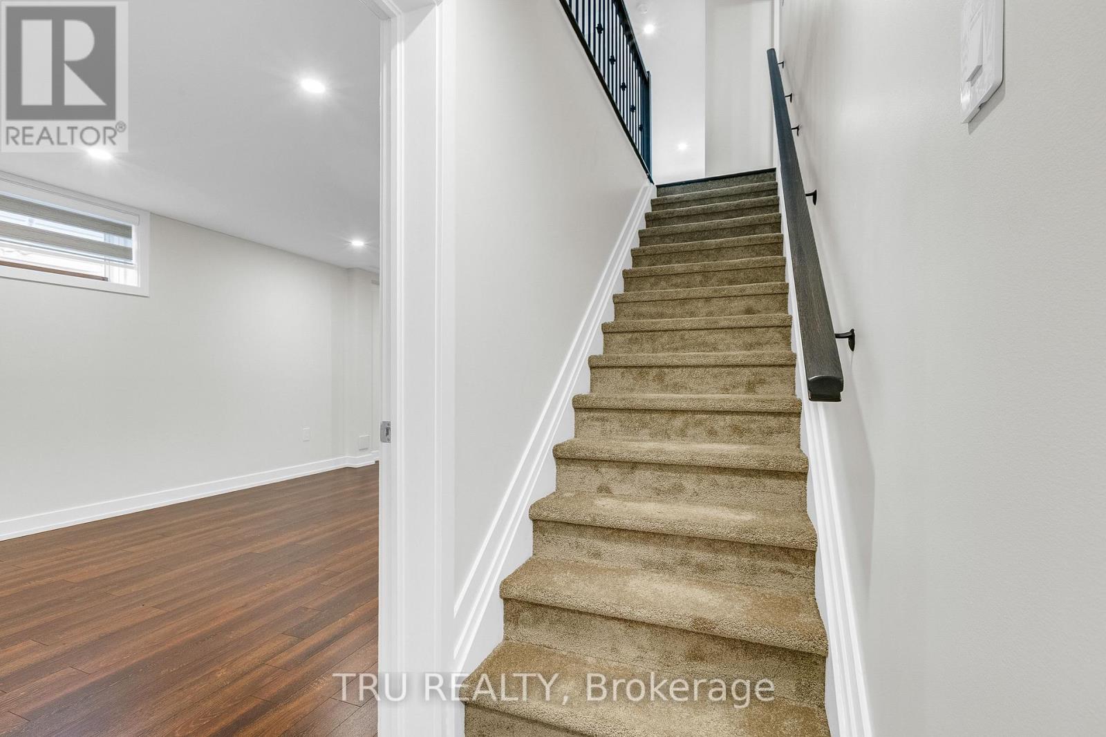 6362 RENAUD ROAD - 23