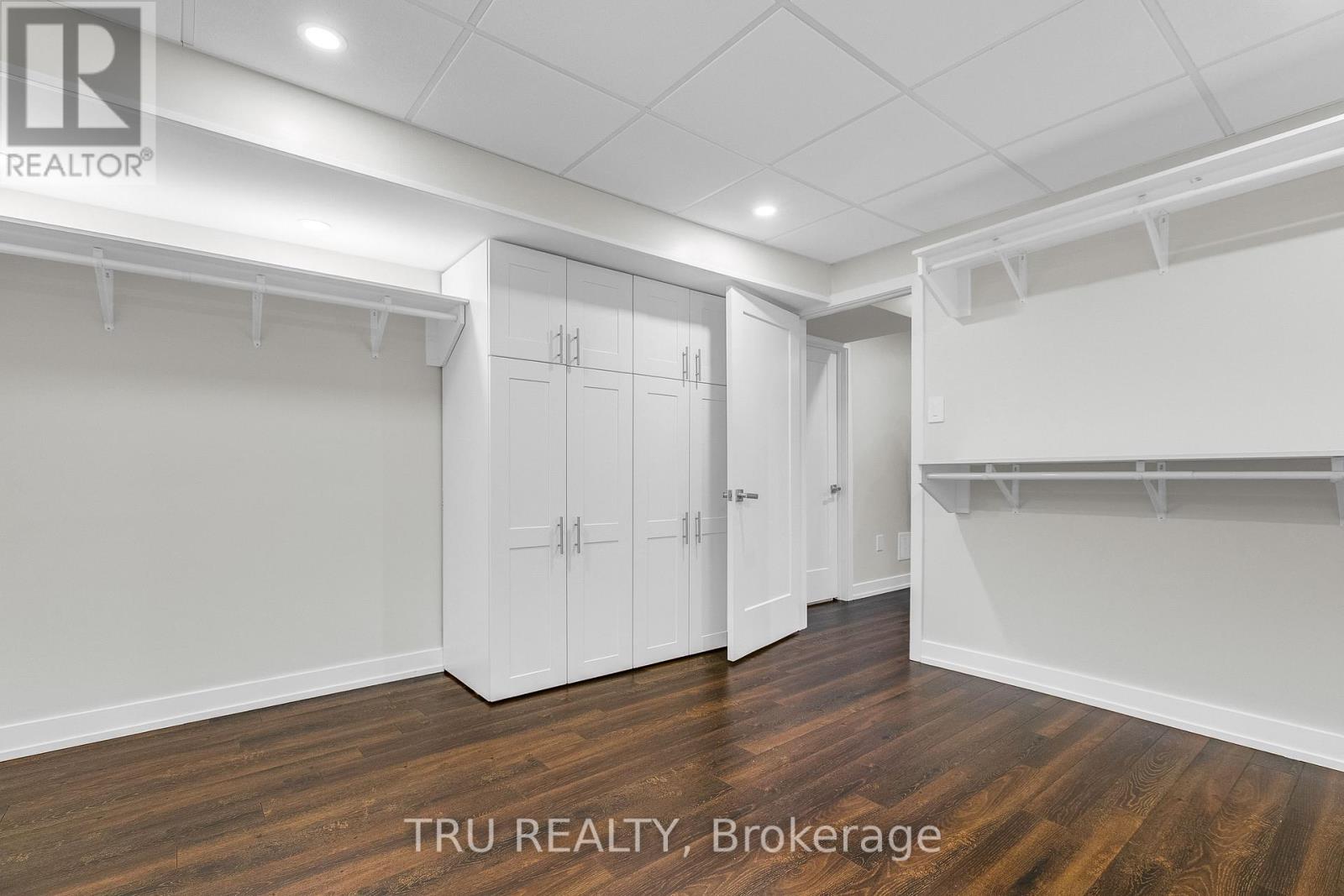 6362 RENAUD ROAD - 28