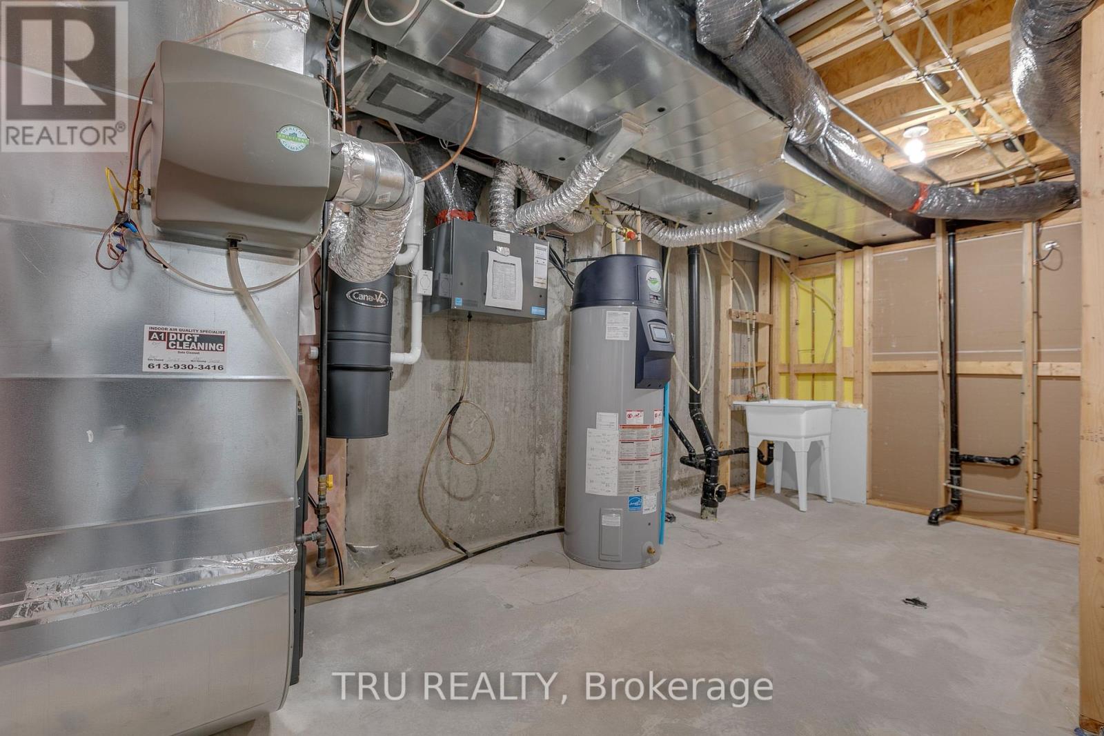 6362 RENAUD ROAD - 29