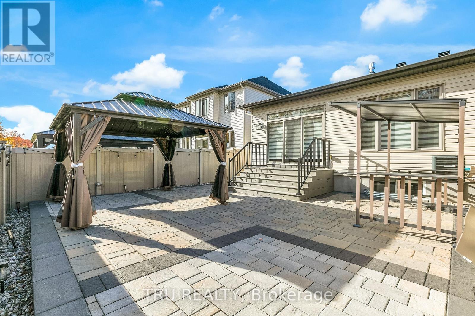 6362 RENAUD ROAD - 32