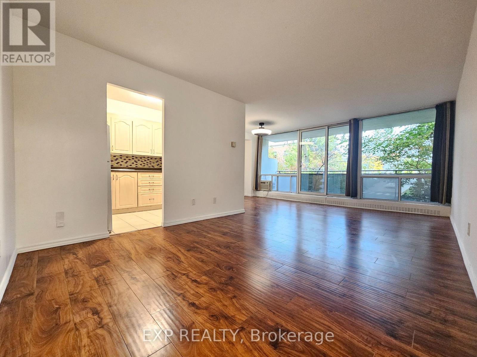 214 - 10 SUNRISE AVENUE, Toronto (Victoria Village) — photo 2