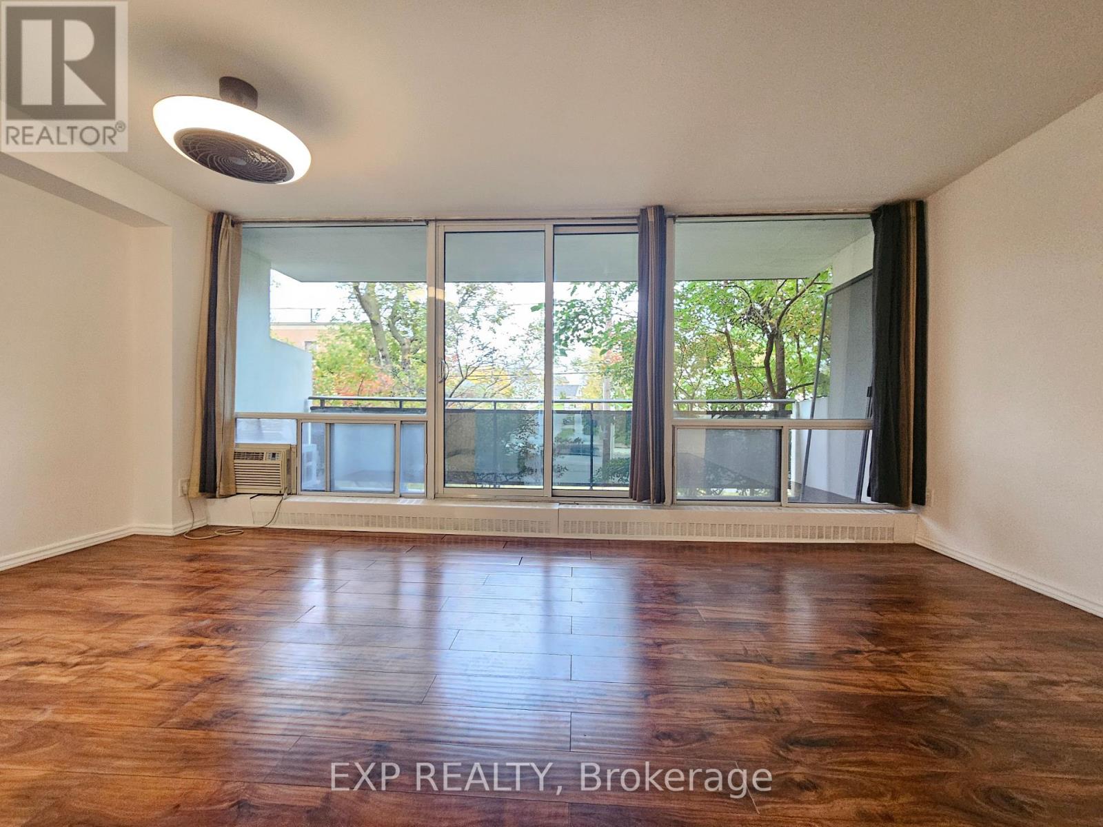214 - 10 SUNRISE AVENUE, Toronto (Victoria Village) — photo 3