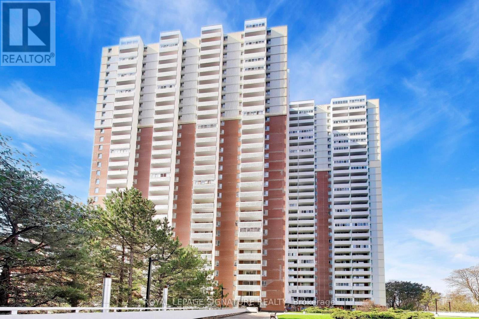 408- 1 Massey Square, Toronto, ON photo 2