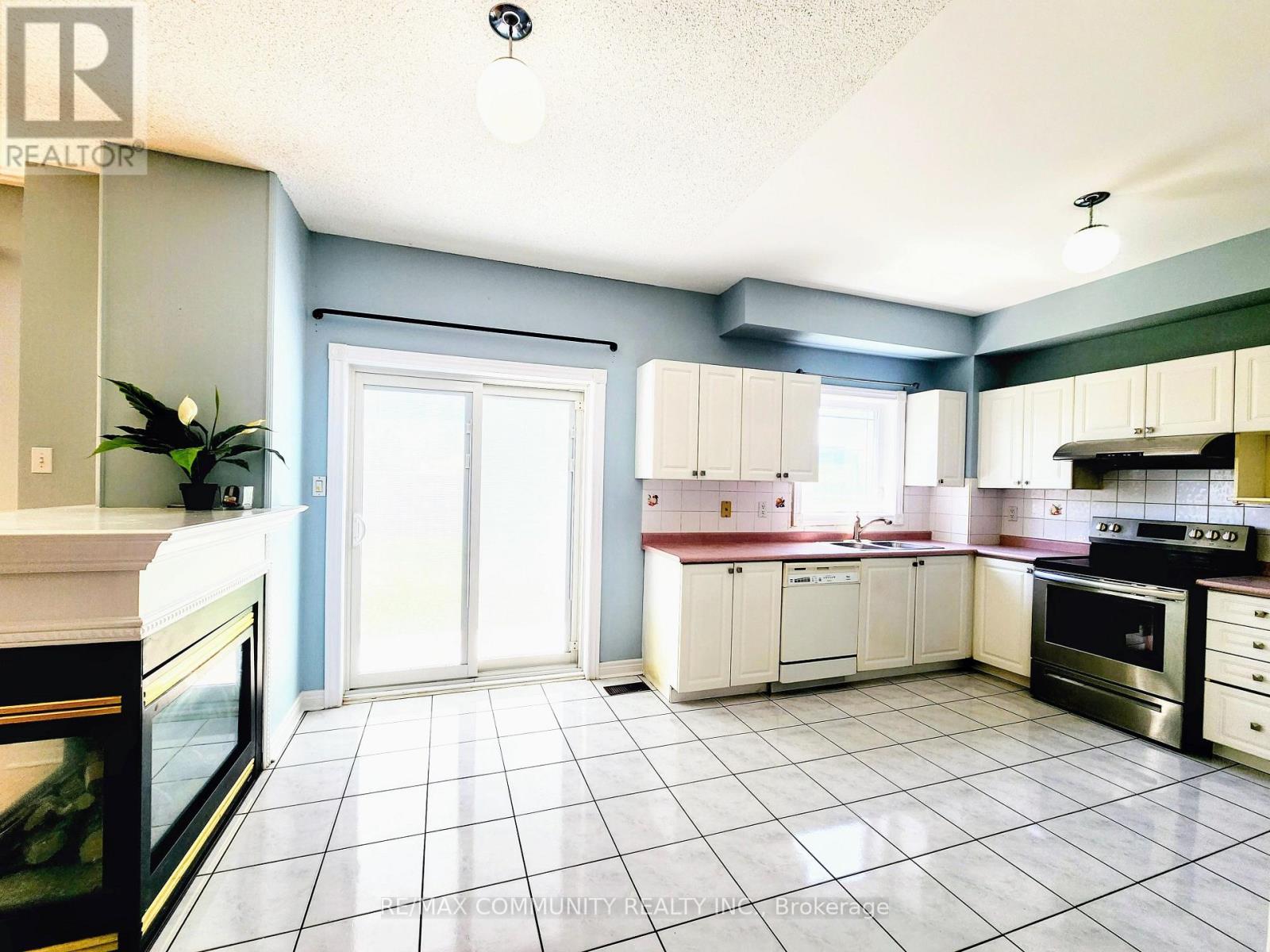 61 Chartway Boulevard — photo 16