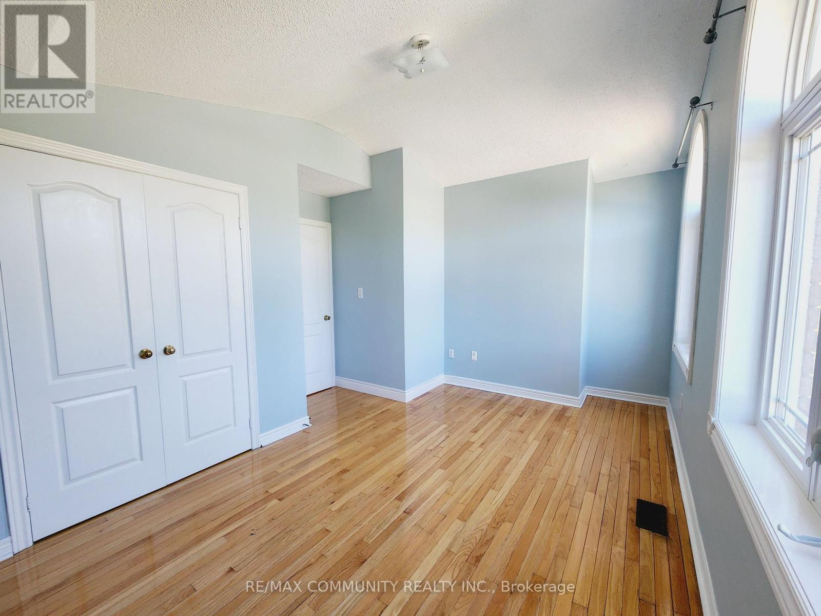 61 Chartway Boulevard — photo 22