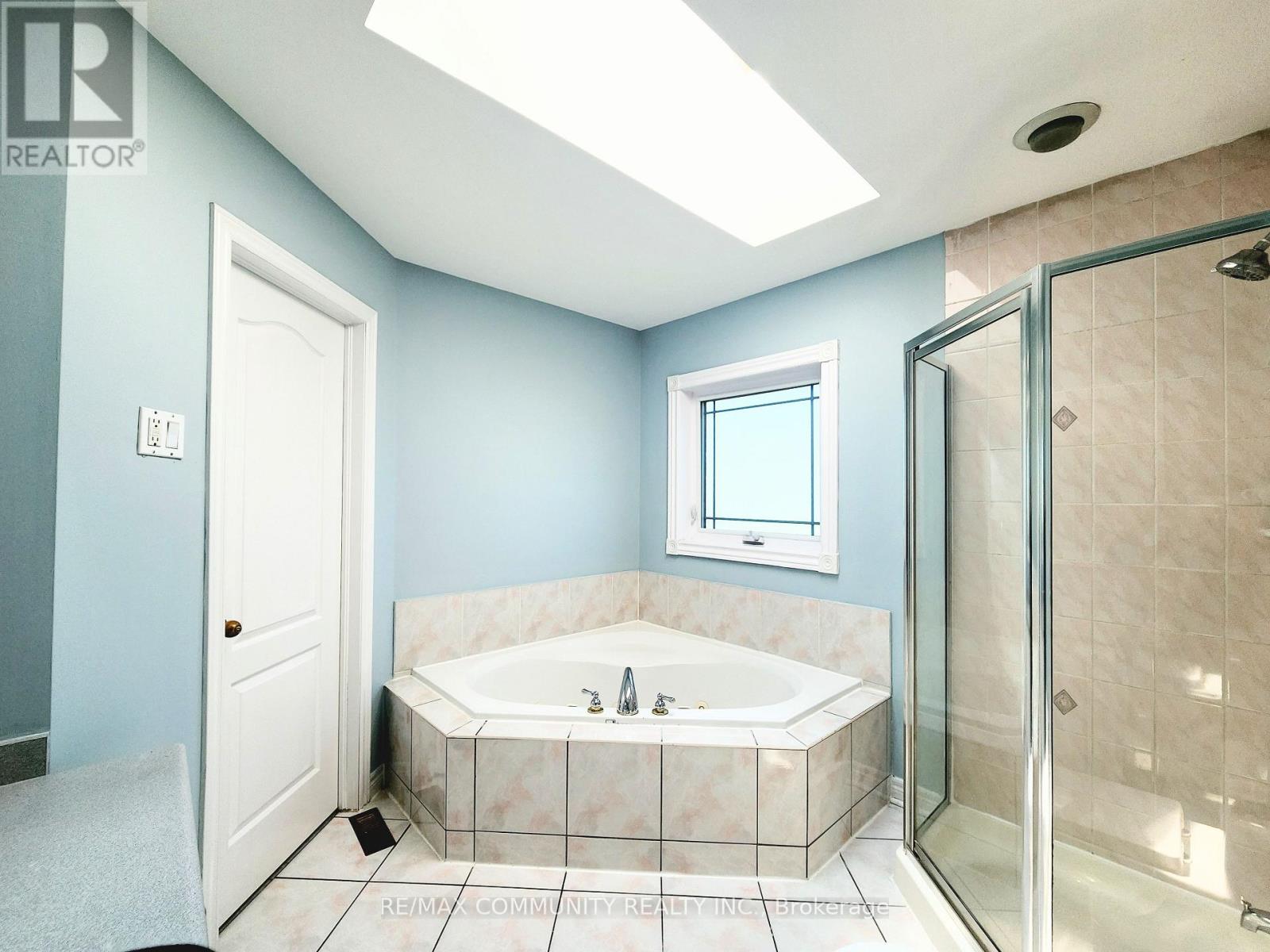61 Chartway Boulevard — photo 28
