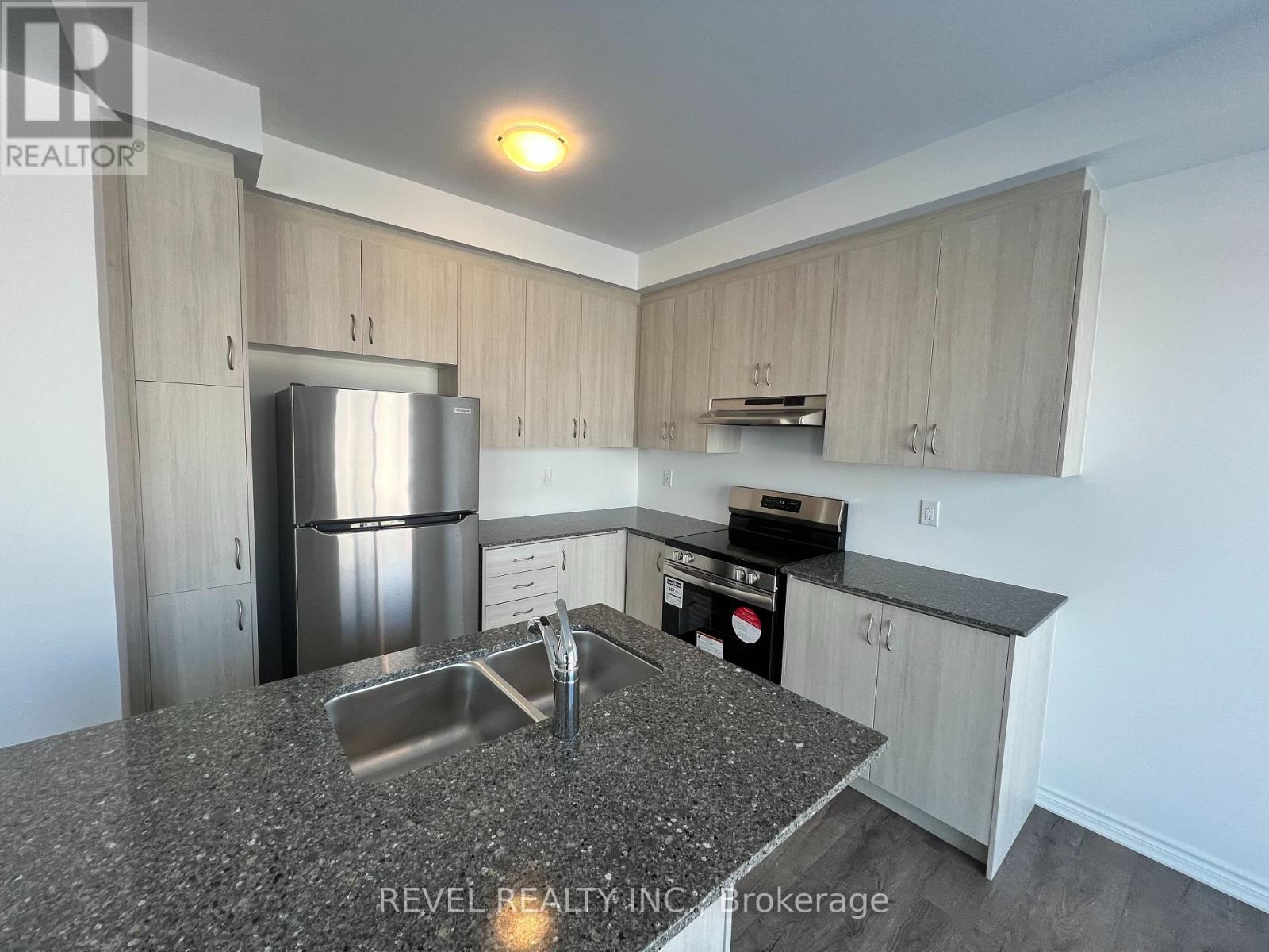 87 ENNERDALE STREET, Barrie — photo 9