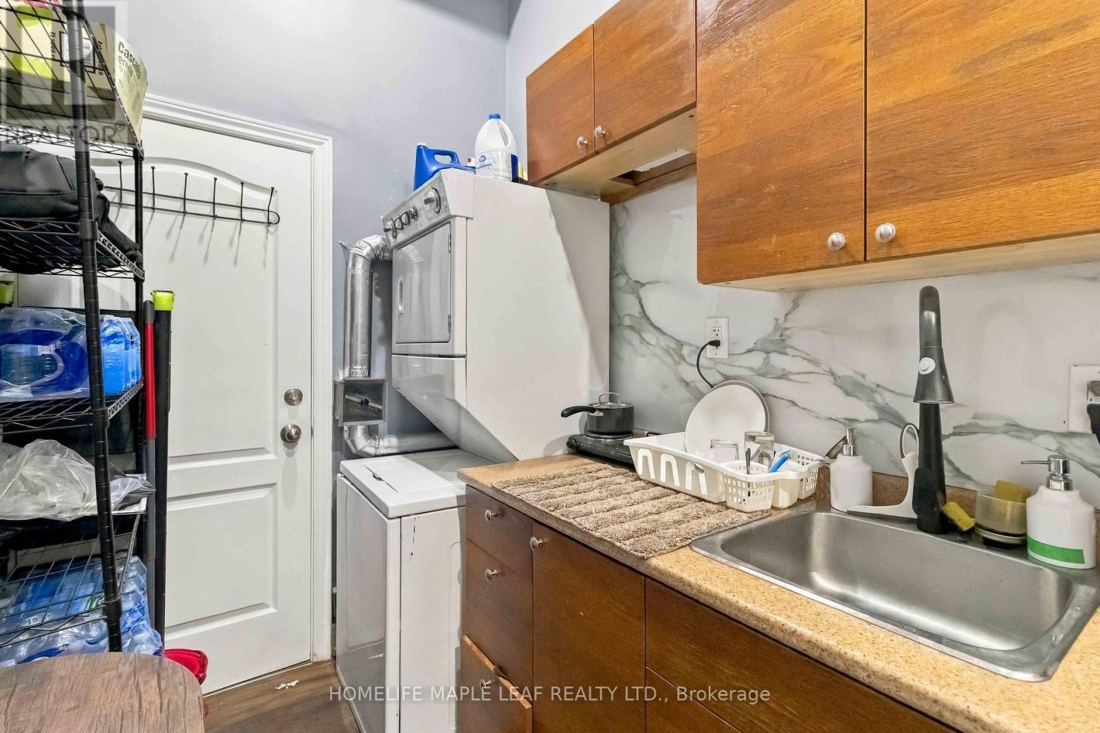 8 Flowertown Avenue — photo 25
