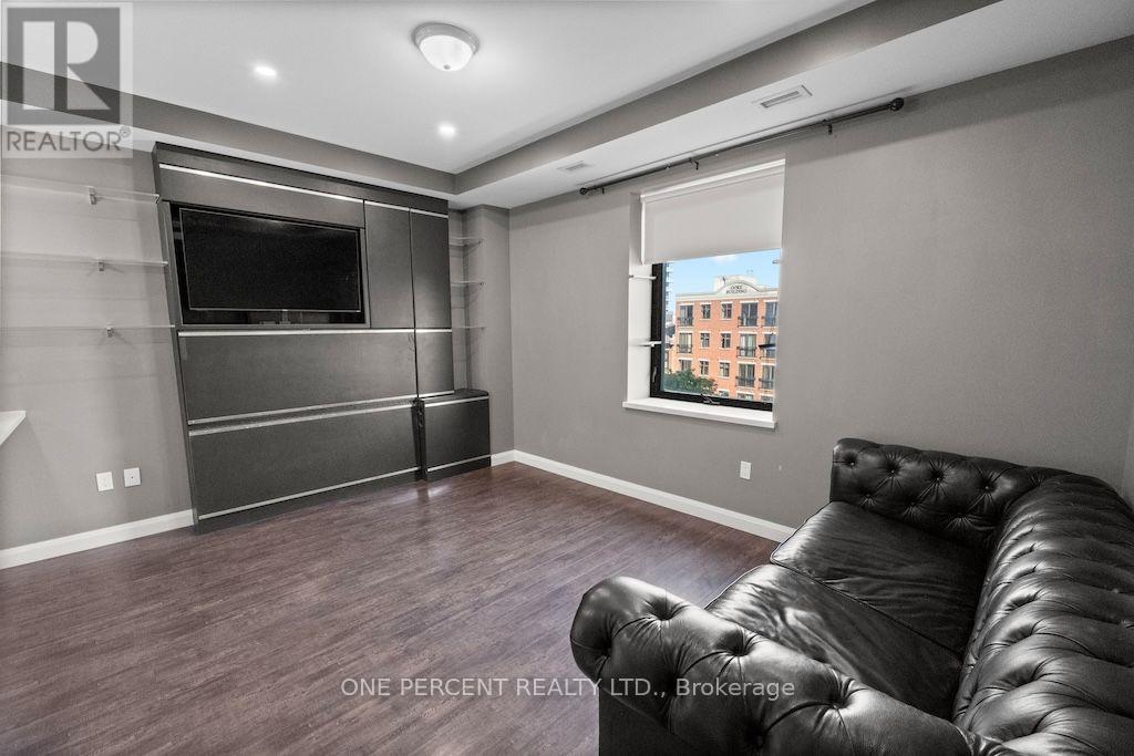 401- 112 King Street East, Hamilton, ON photo 9