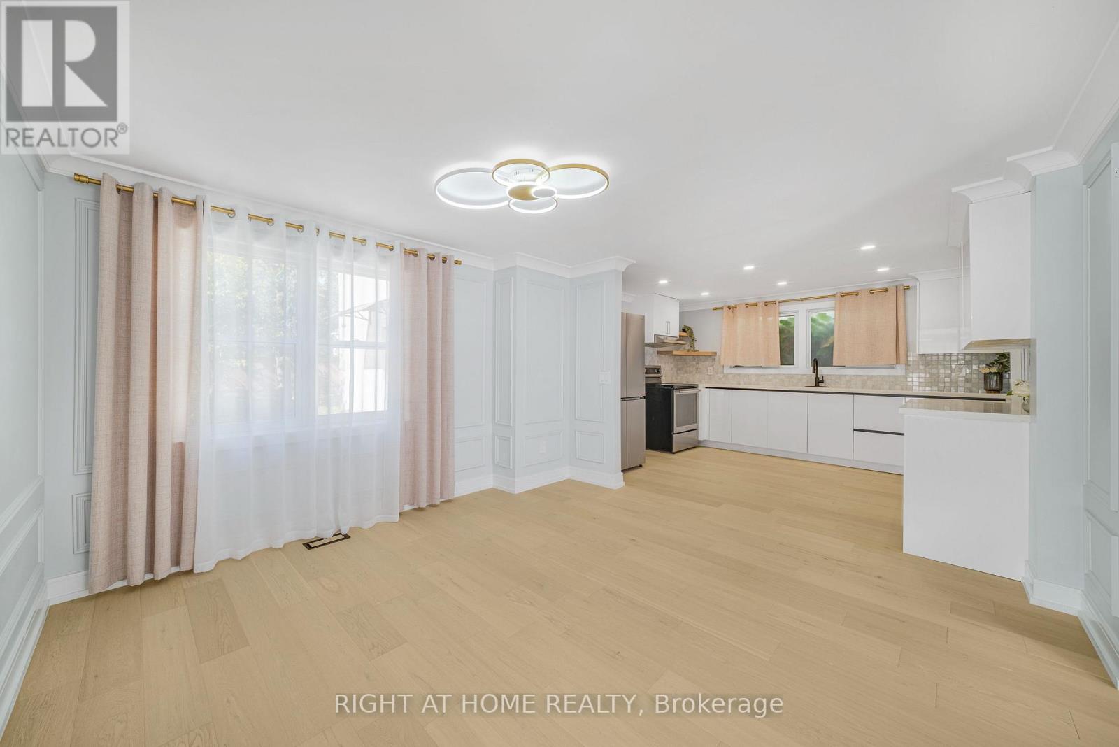 144 Waterloo Street — photo 10