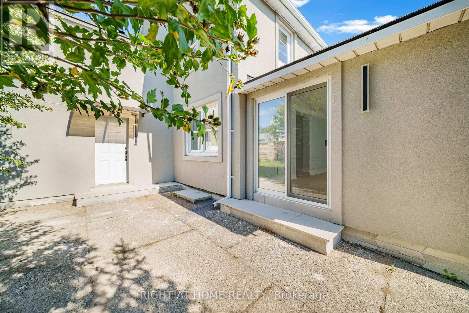 144 Waterloo Street — photo 29