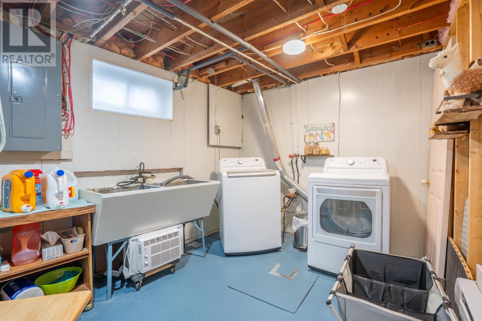 182 Lake ST - 32