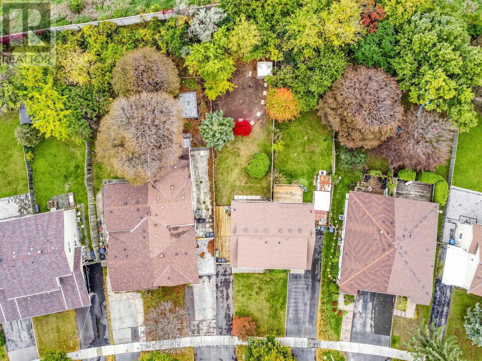 227 HOLLYBERRY TRAIL - 43