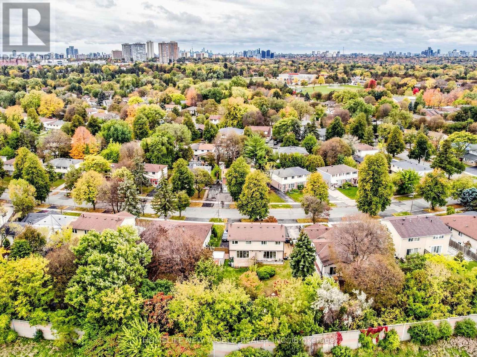227 HOLLYBERRY TRAIL - 39