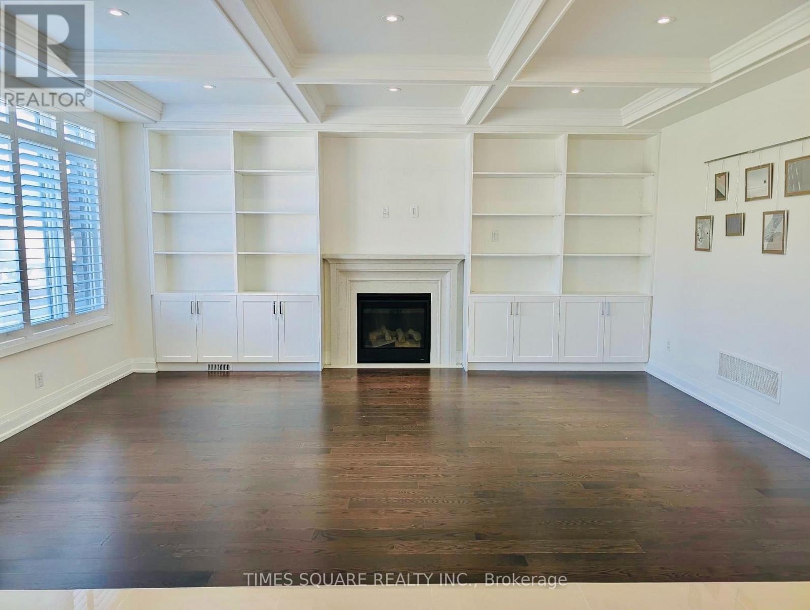 24 WALTER CLIFFORD NESBITT DRIVE - 22
