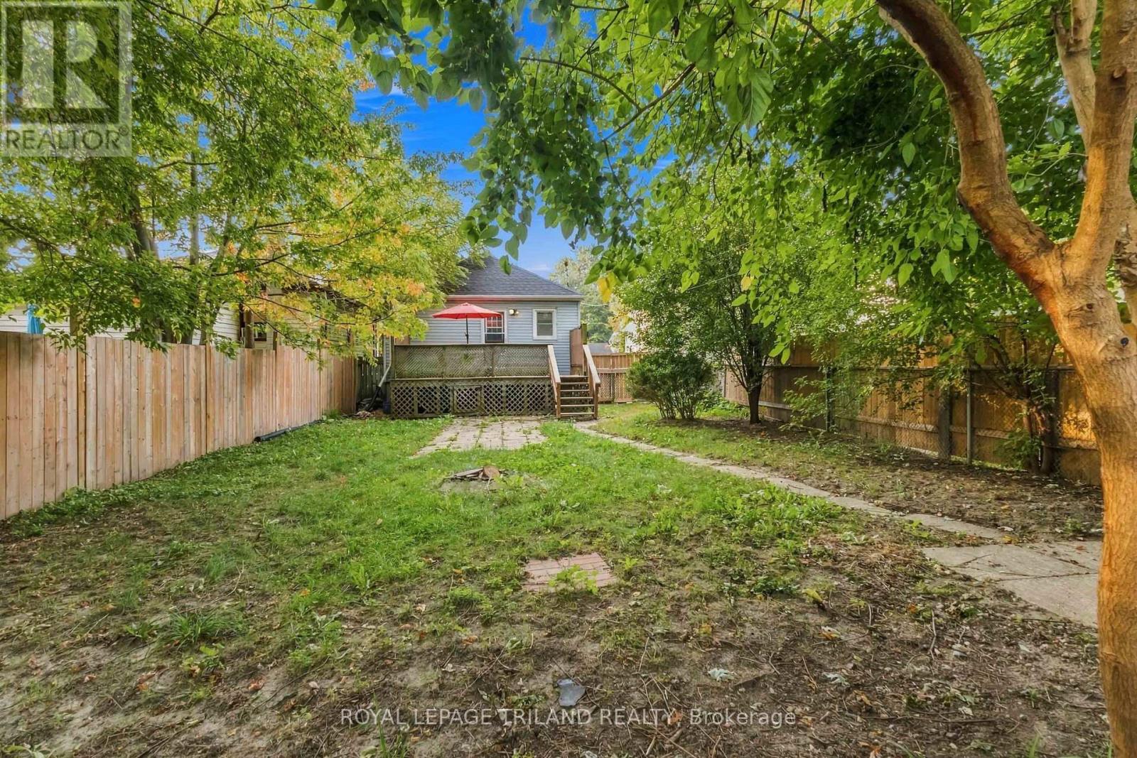 1628 Churchill Avenue — photo 35