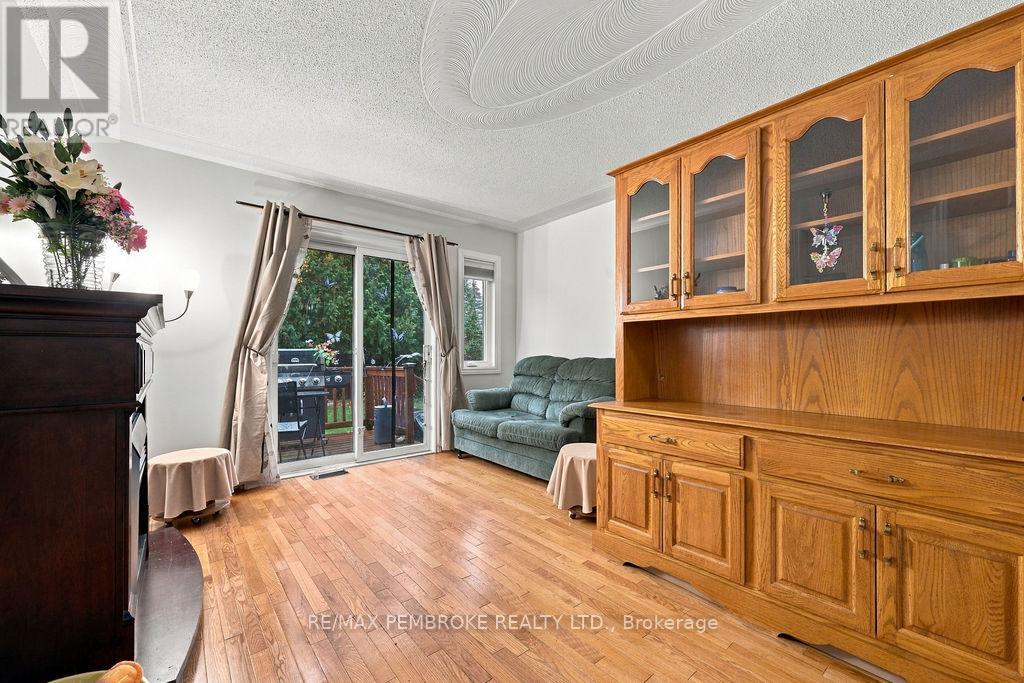 182 MARKET STREET, Pembroke — photo 11