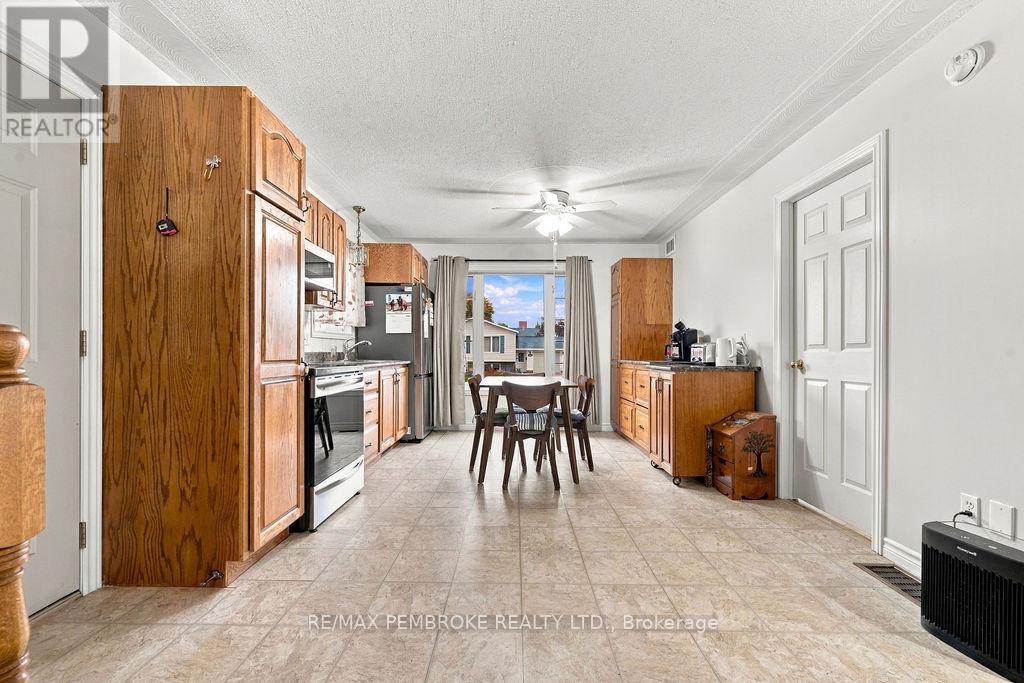 182 MARKET STREET, Pembroke — photo 3