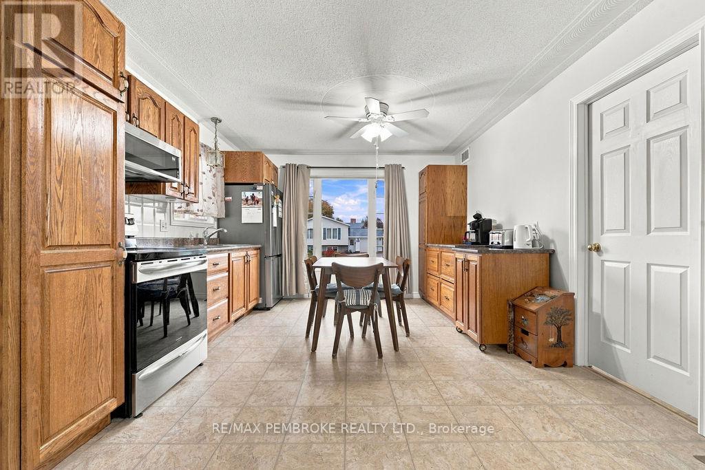 182 MARKET STREET, Pembroke — photo 4