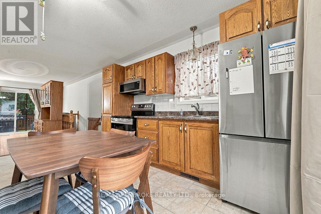 182 MARKET STREET, Pembroke — photo 9
