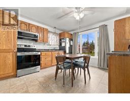 Living room - 182 Market Street, Pembroke, ON K8A2H6 Photo 6