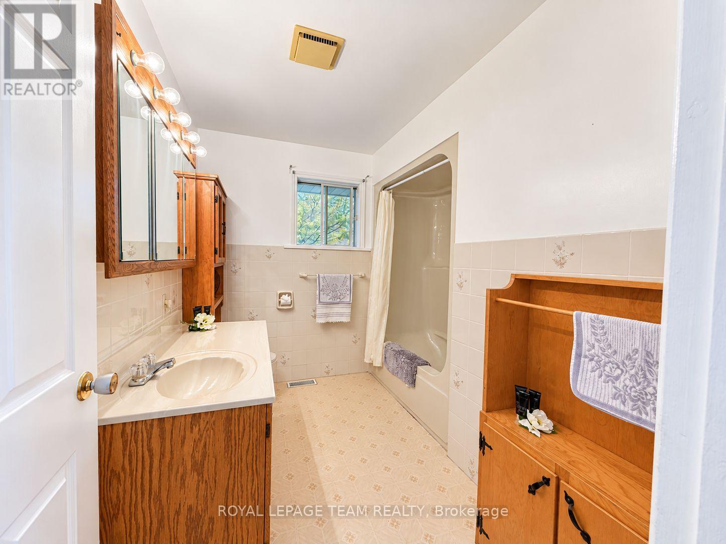 612 ELGIN STREET, Laurentian Valley — photo 10