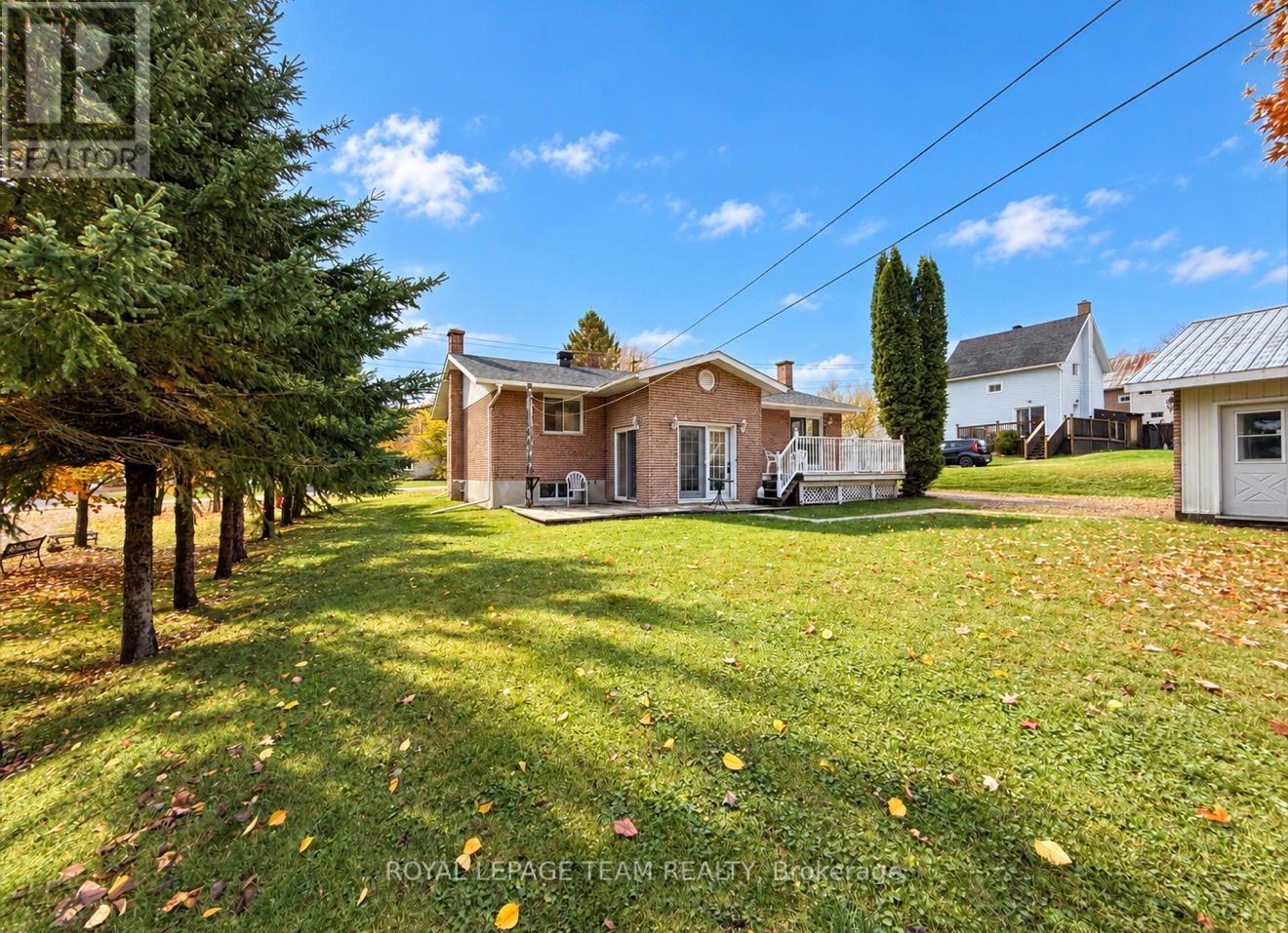 612 ELGIN STREET - 2