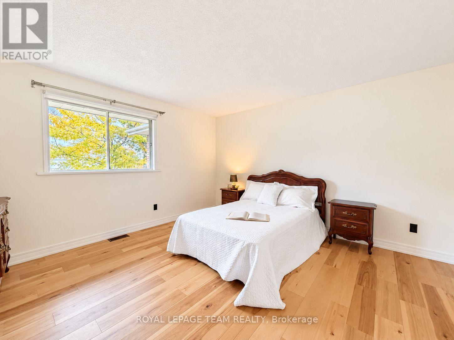 612 ELGIN STREET - 7