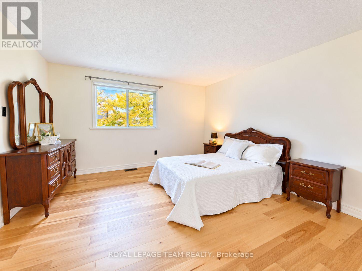 612 ELGIN STREET - 8