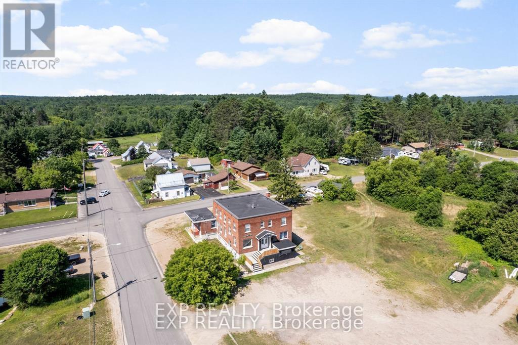 11 ALBERT STREET, Laurentian Hills — photo 5