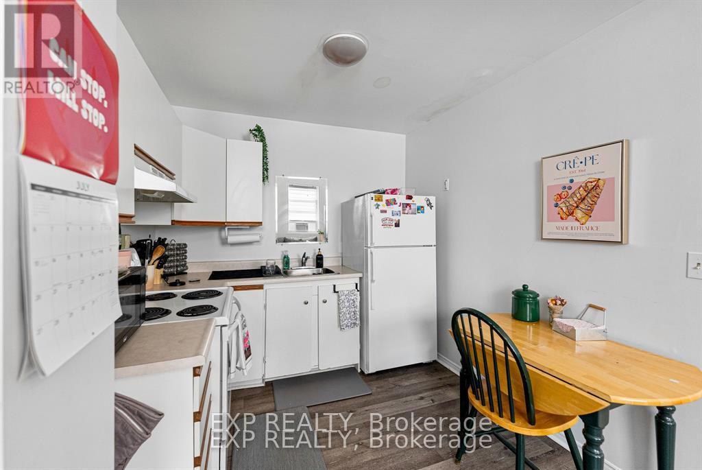 11 ALBERT STREET, Laurentian Hills — photo 9