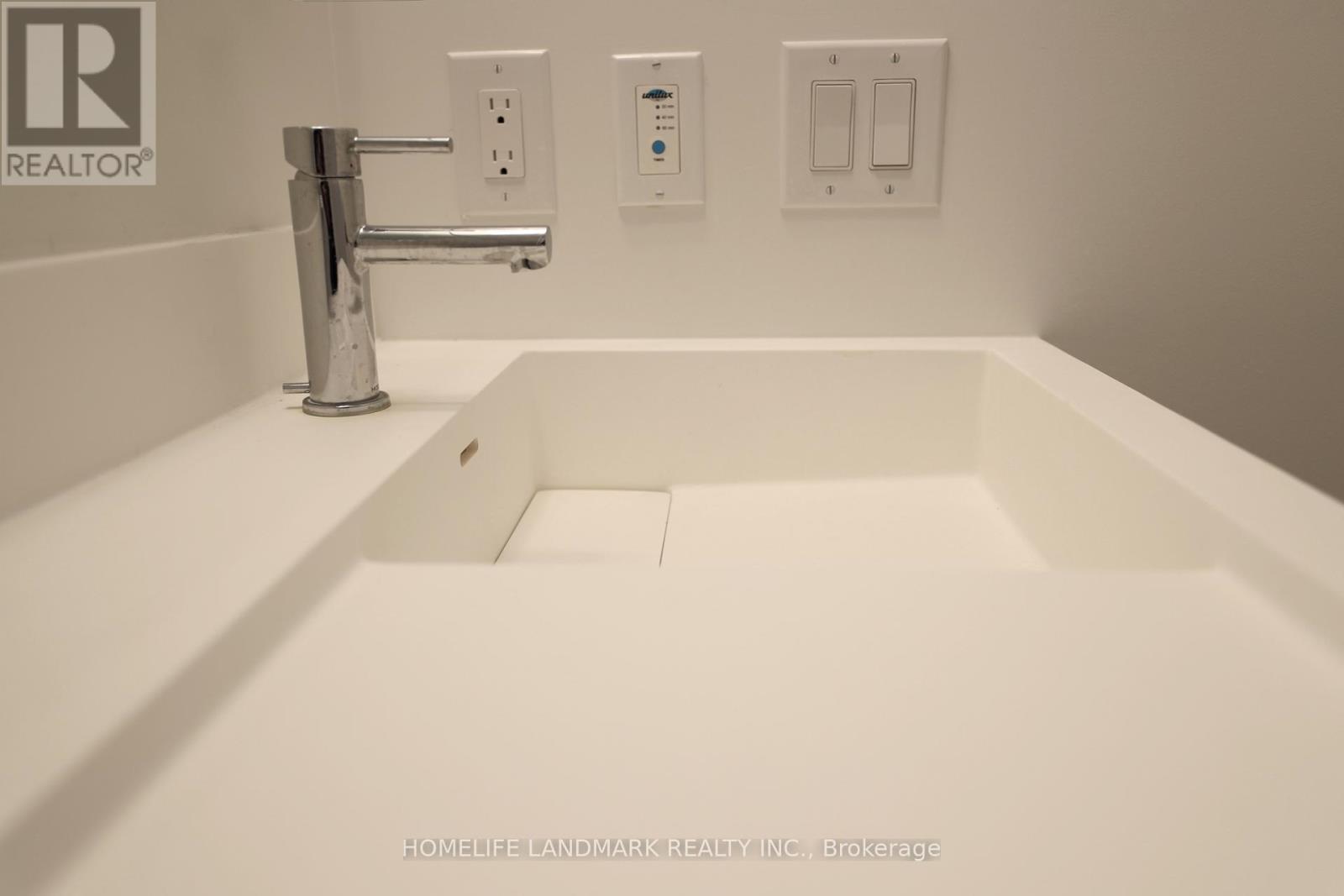 20 Tubman Avenue — photo 13